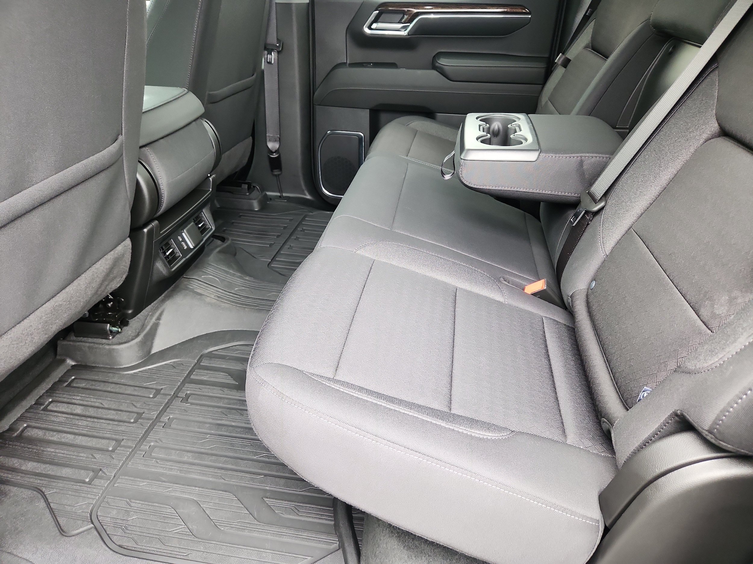 Used 2024 GMC Sierra 1500 Elevation w/ LPO, Elevation Black Package AWD/4WD image 9