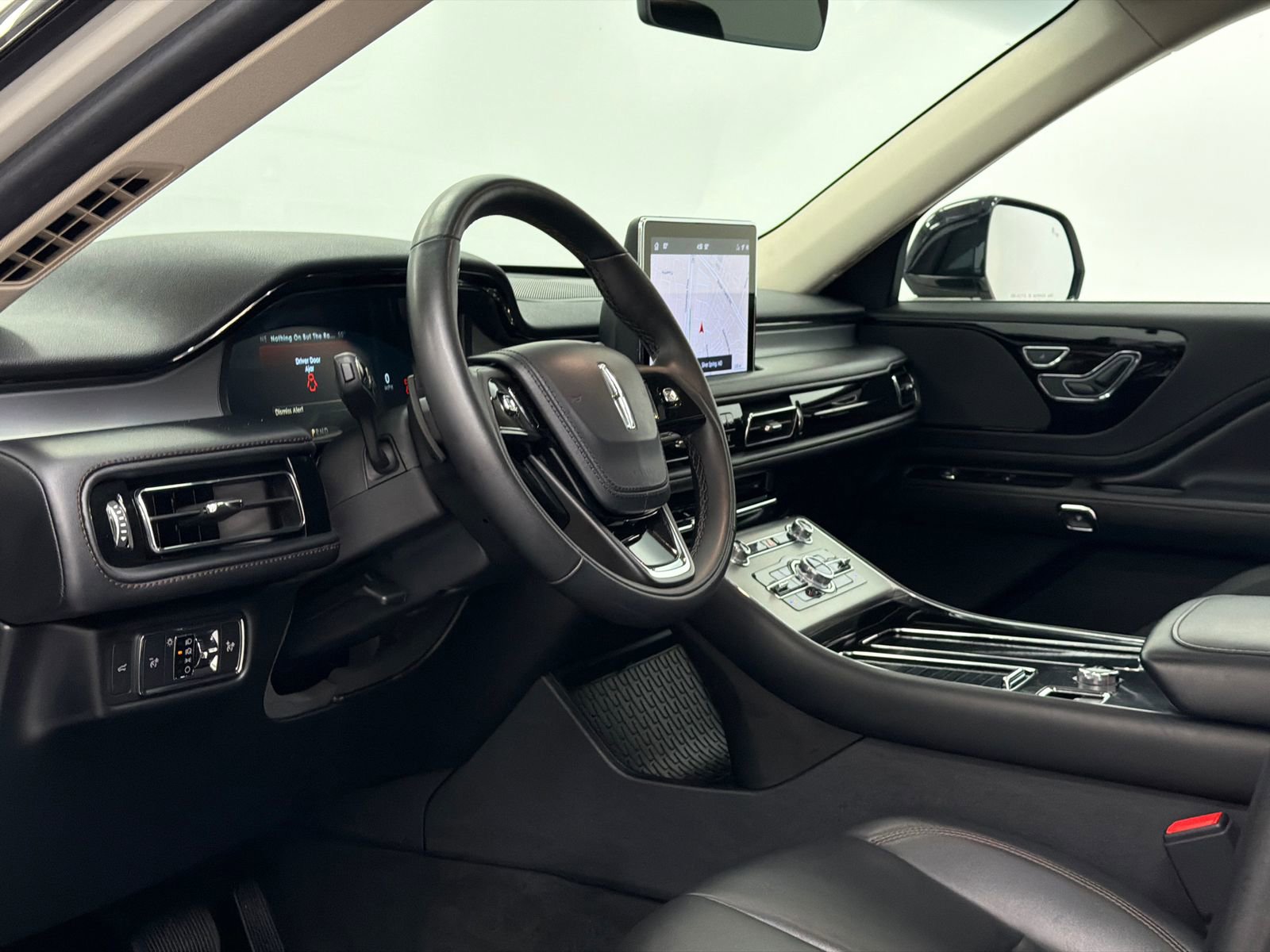 Certified 2023 Lincoln Aviator AWD w/ Premium Package image 16