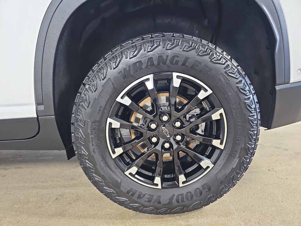 Used 2024 Chevrolet Traverse Z71 w/ Enhanced Driving Package image 41