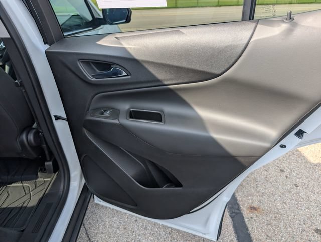 Used 2024 Chevrolet Equinox LT w/ LPO, Floor Liner Package FWD image 7