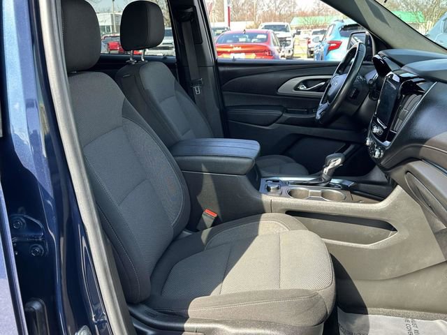 Used 2022 Chevrolet Traverse LT image 19