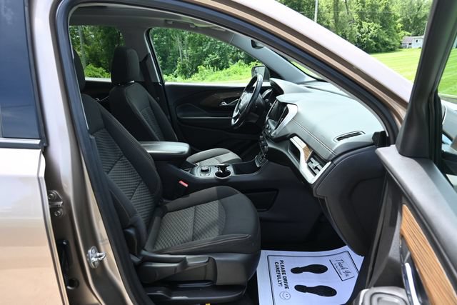 Used 2018 GMC Terrain SLE w/ Driver Convenience Package AWD/4WD image 19