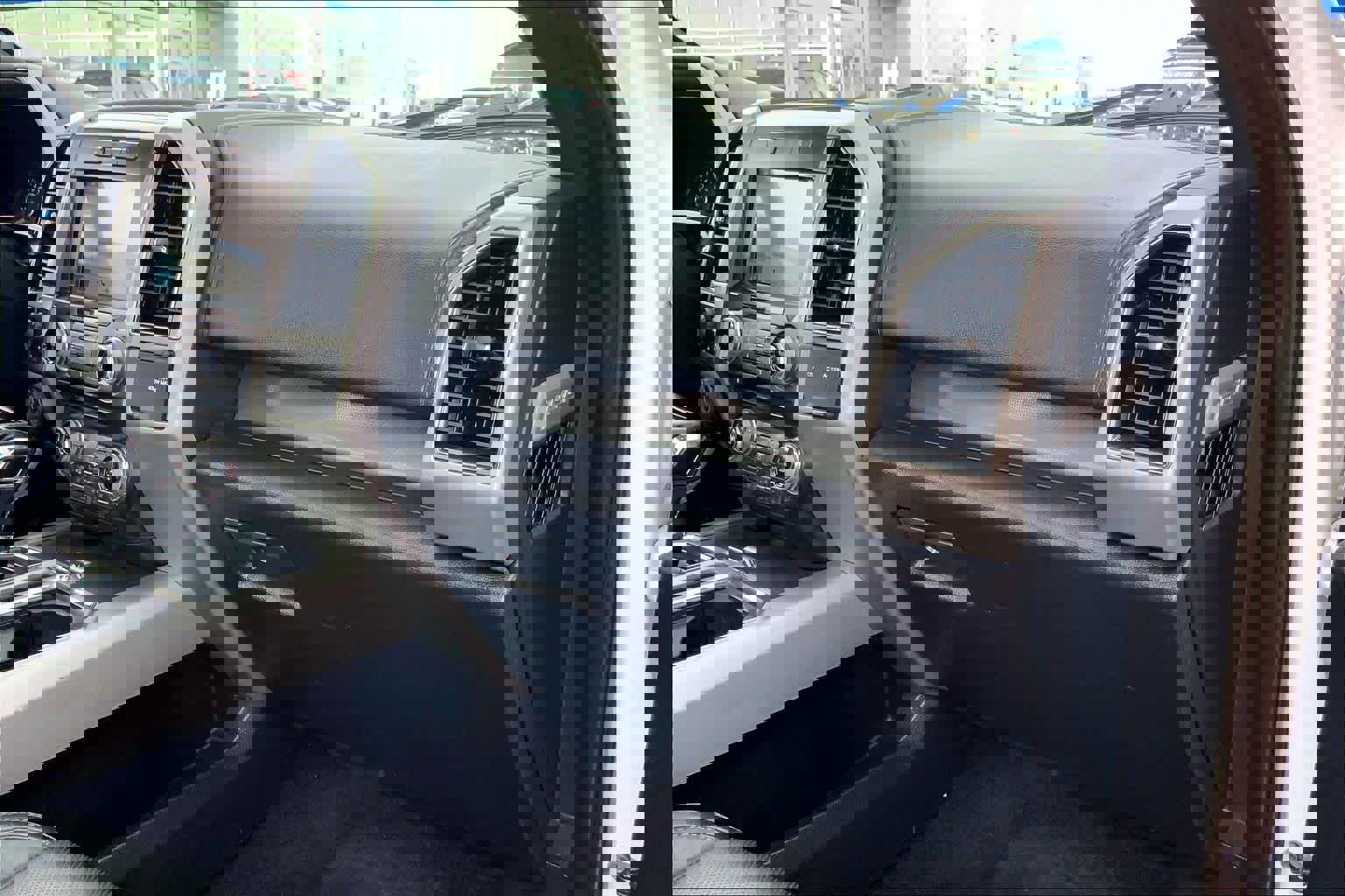 Used 2017 Ford F150 Lariat w/ Equipment Group 501A Mid image 19