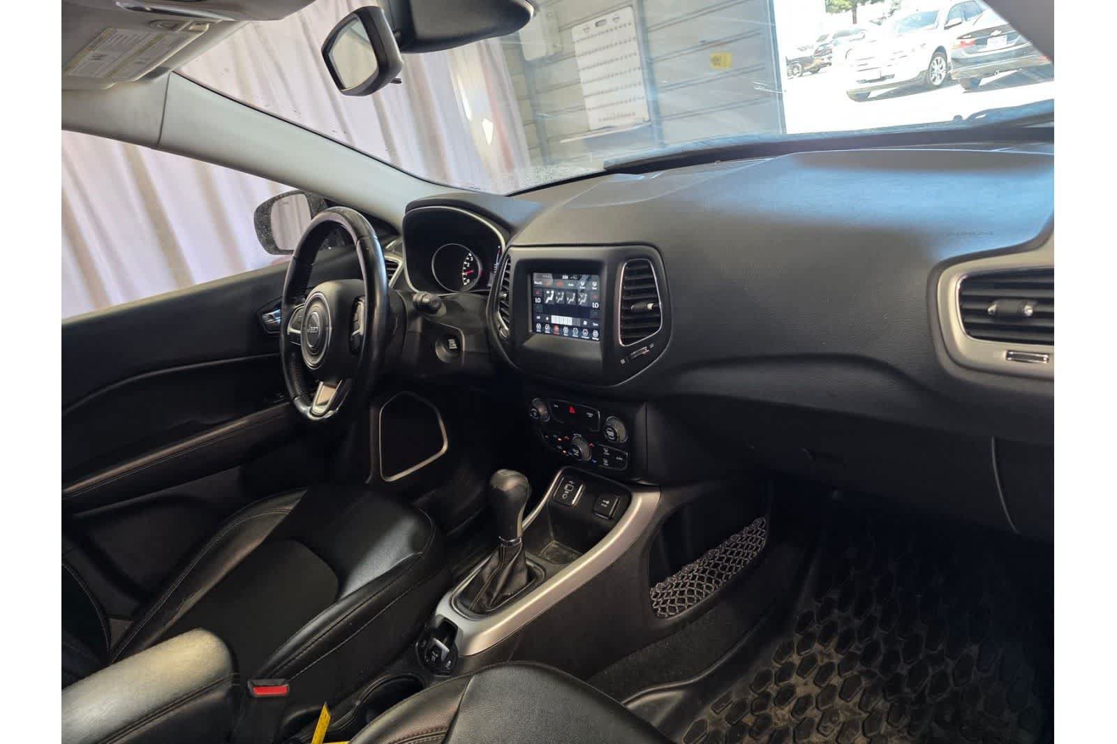 Used 2020 Jeep Compass Latitude FWD image 16