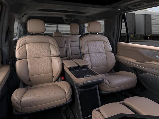 New 2026 Lincoln Navigator L Black Label AWD/4WD image 11
