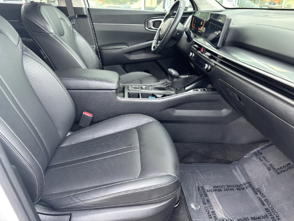 Used 2025 Kia Sorento EX AWD/4WD image 30