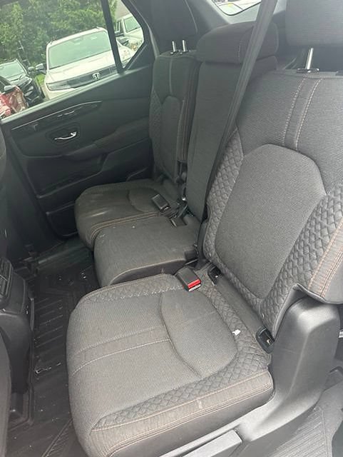 Used 2023 Honda Pilot Sport image 10