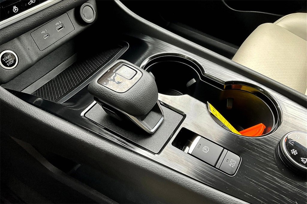 Used 2023 Nissan Rogue SV w/ SV Premium Package image 17