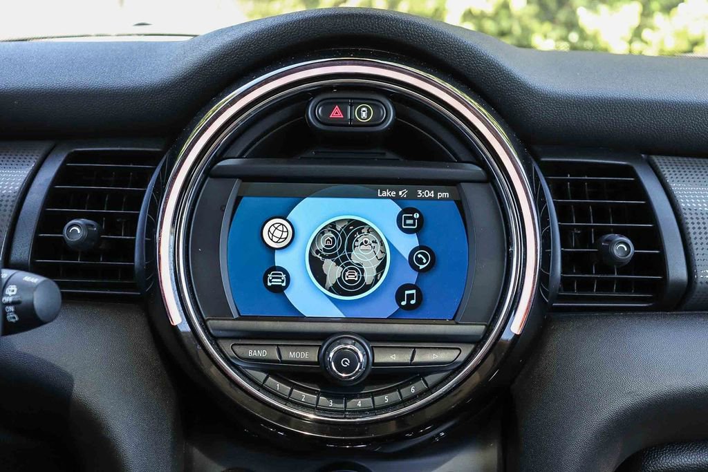 Used 2020 MINI Cooper 2-Door Hardtop FWD image 19