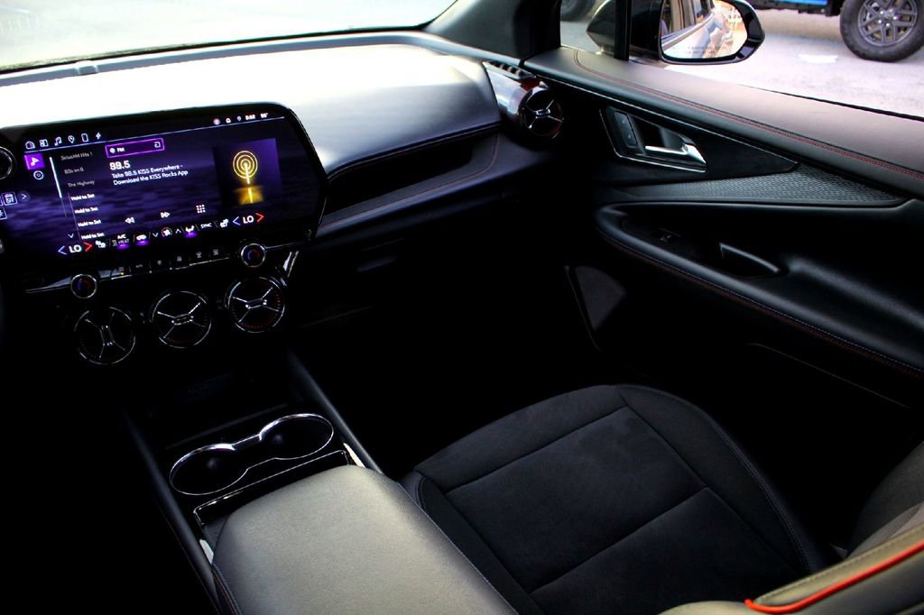 Used 2024 Chevrolet Blazer EV RS image 25