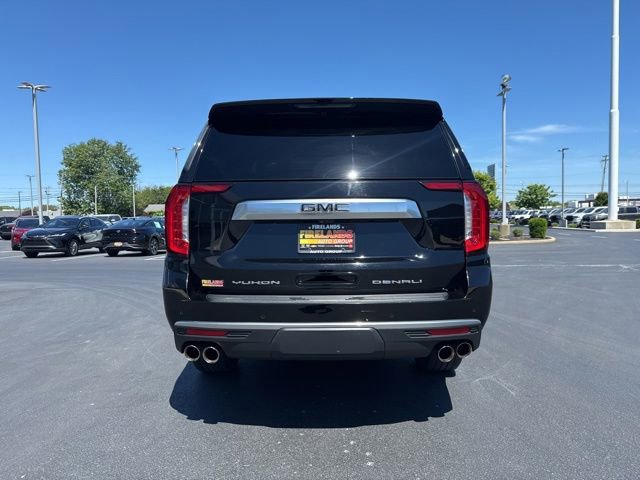 Used 2022 GMC Yukon XL Denali w/ Denali Premium Package AWD/4WD image 6