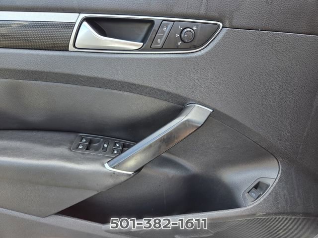 Used 2018 Volkswagen Passat 3.6 FWD image 29