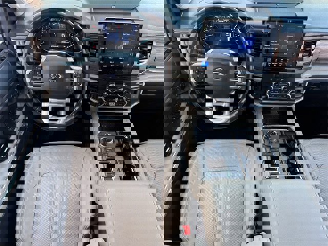 Used 2024 Ford Expedition Limited image 12