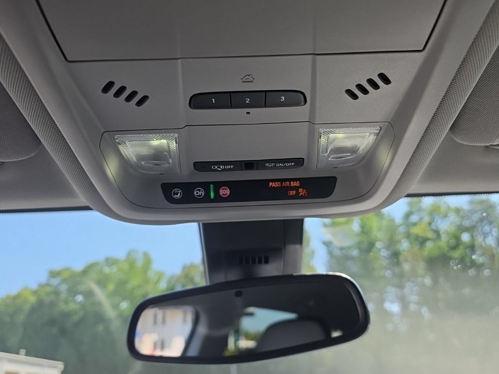 Certified 2022 GMC Terrain SLT FWD image 33