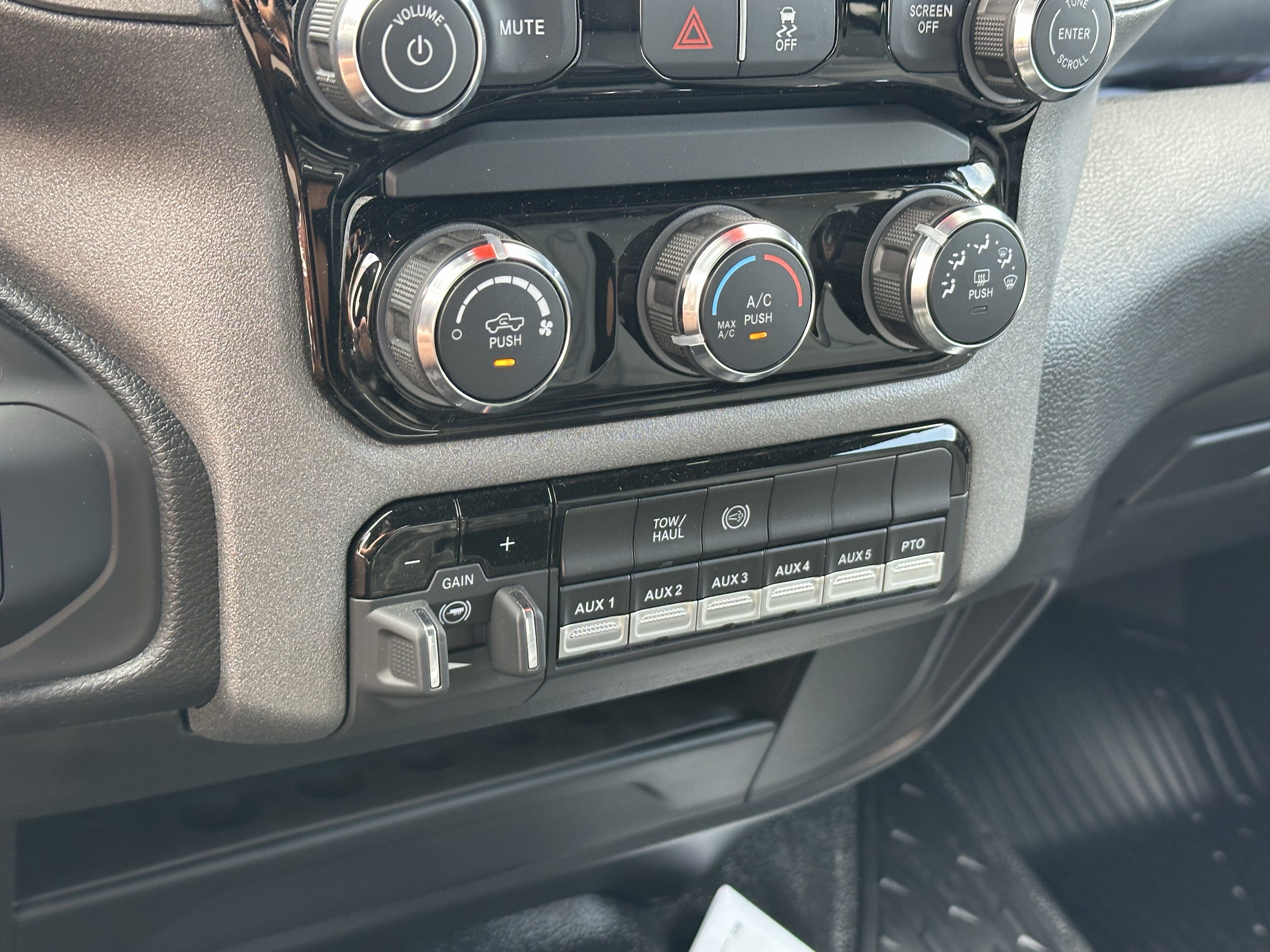 New 2025 RAM 5500 Tradesman image 22