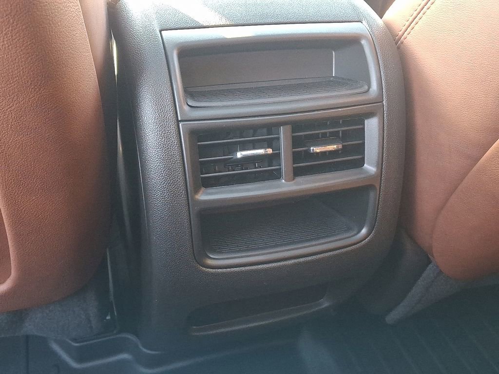 Certified 2025 Cadillac XT5 Sportv w/ Technology Package image 11