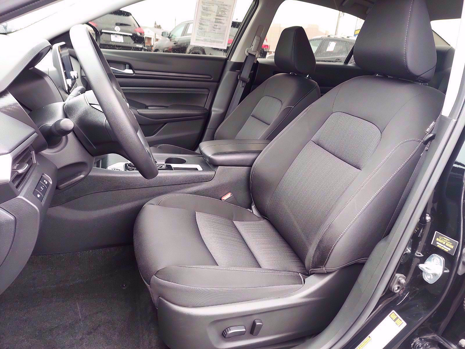 Used 2019 Nissan Altima 2.5 S FWD image 14