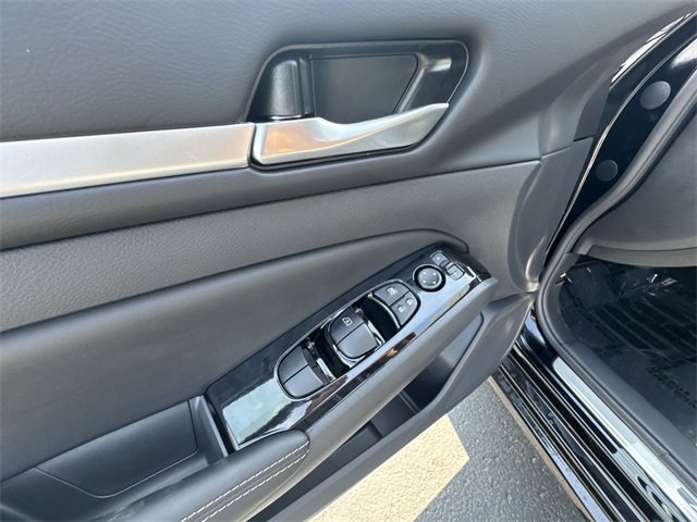 New 2025 Nissan Altima 2.5 SL image 13