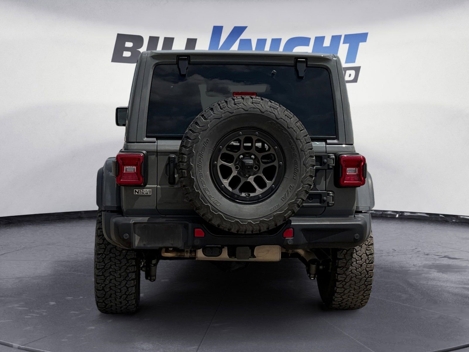 Used 2023 Jeep Wrangler Unlimited Rubicon 392 w/ Xtreme Recon 35" Tire Package AWD/4WD image 4