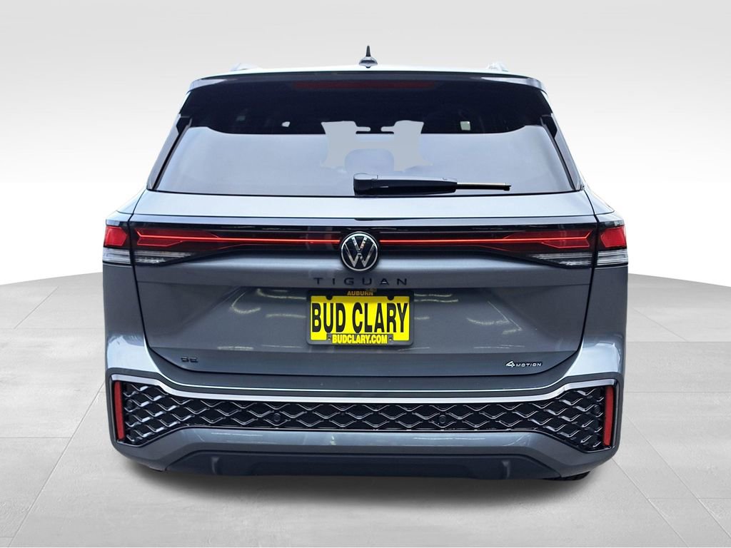 New 2025 Volkswagen Tiguan SE R-Line AWD/4WD image 7