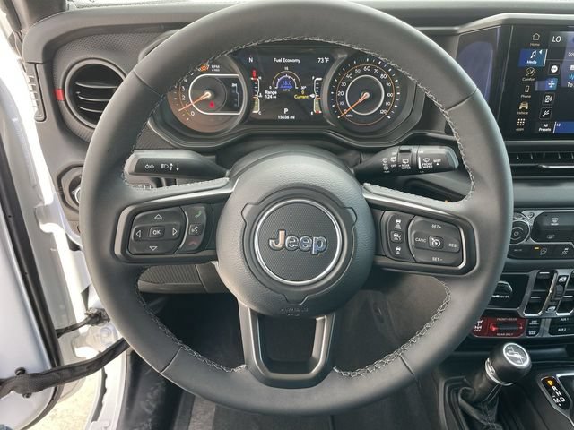 Used 2026 Jeep Wrangler Unlimited Rubicon AWD/4WD image 14