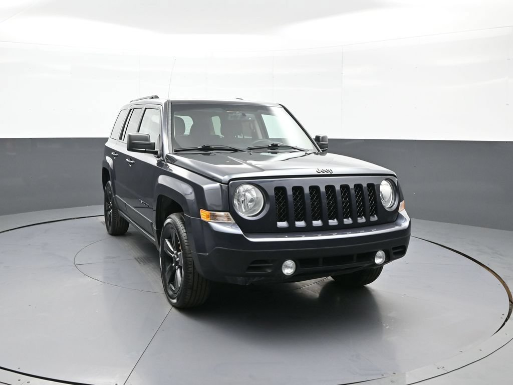 Used 2015 Jeep Patriot Sport w/ Power Value Group FWD image 3
