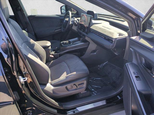 Used 2026 Toyota C-HR AWD/4WD image 23