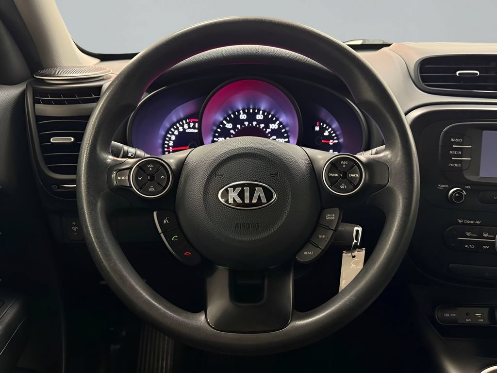 Used 2017 Kia Soul + FWD image 19