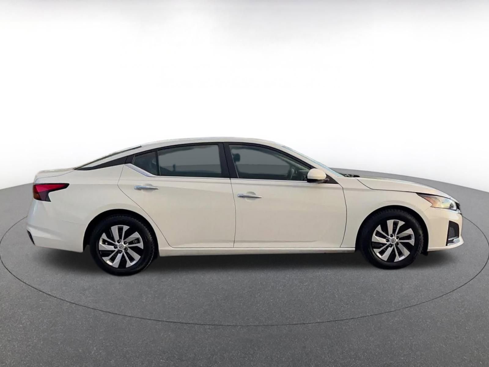Used 2023 Nissan Altima 2.5 S image 16
