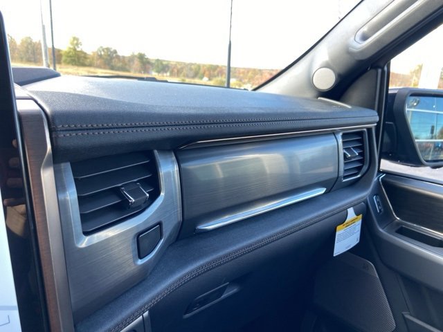 New 2025 Ford F150 Lightning Lariat image 25