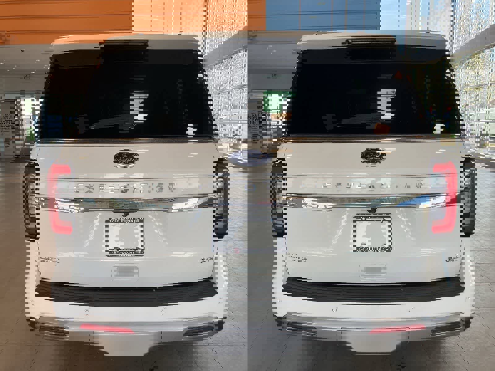 Used 2023 Ford Expedition Max Limited AWD/4WD image 6