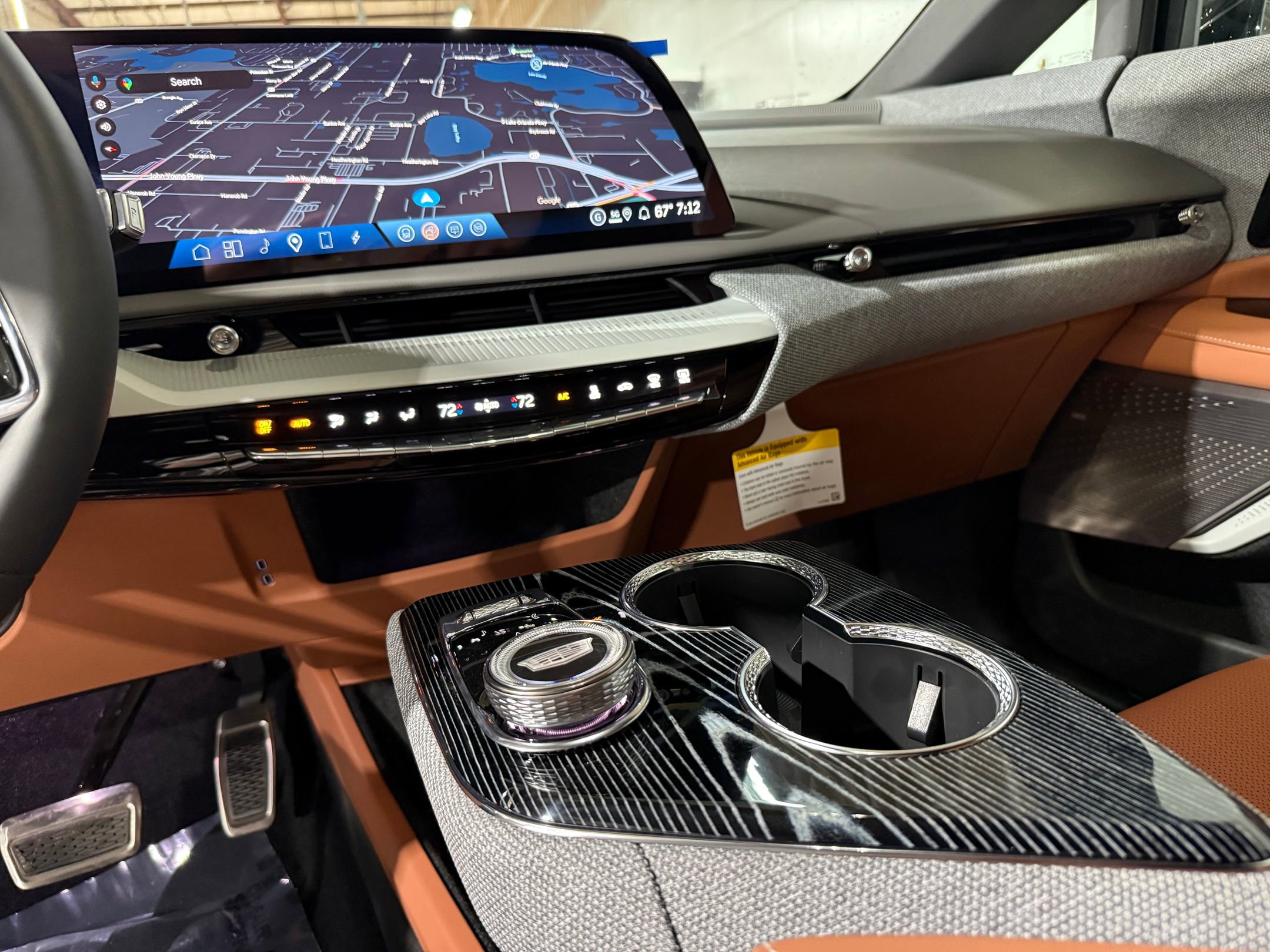 New 2026 Cadillac Optiq Luxury 2 image 28