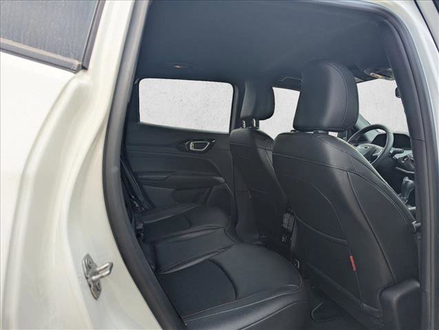 Used 2025 Jeep Compass Trailhawk image 15