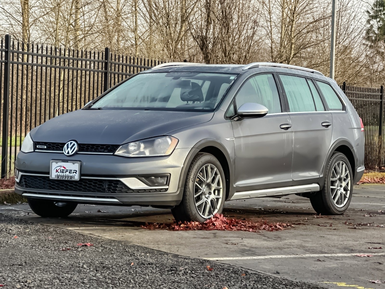 Used 2017 Volkswagen Golf Alltrack SE image 8
