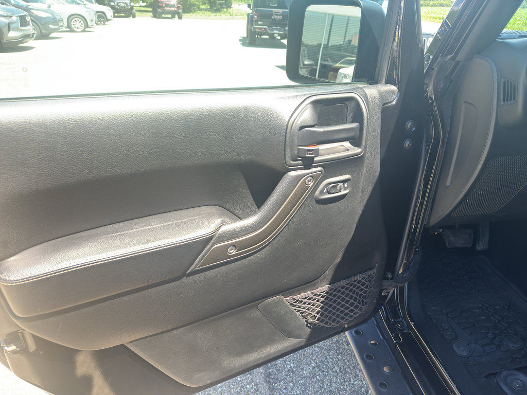 Used 2018 Jeep Wrangler Unlimited Sport AWD/4WD image 22