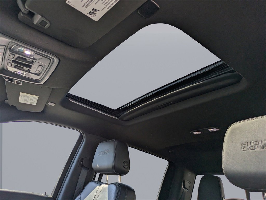 Used 2020 Chevrolet Silverado 1500 High Country image 17