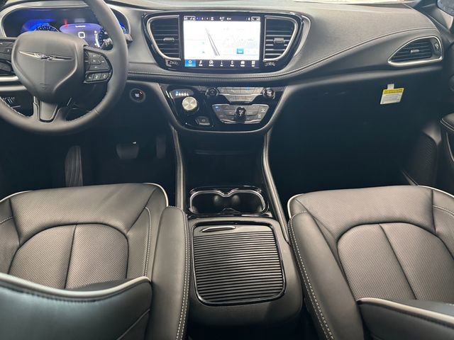 New 2026 Chrysler Pacifica Limited image 15