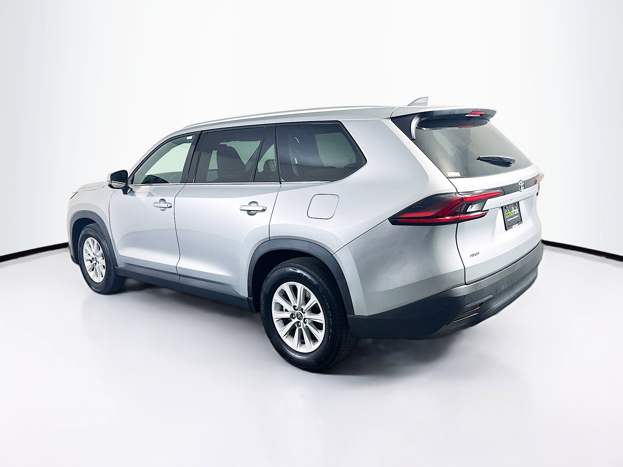 Used 2025 Toyota Grand Highlander AWD image 5