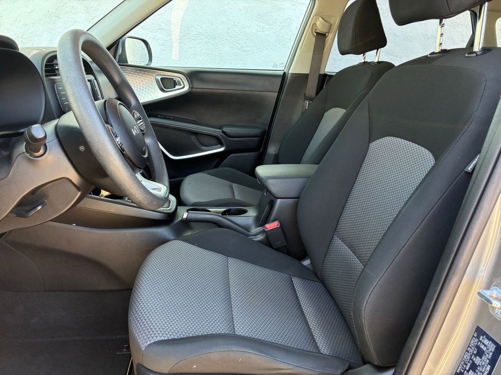 Used 2025 Kia Soul LX w/ LX Technology Package image 24