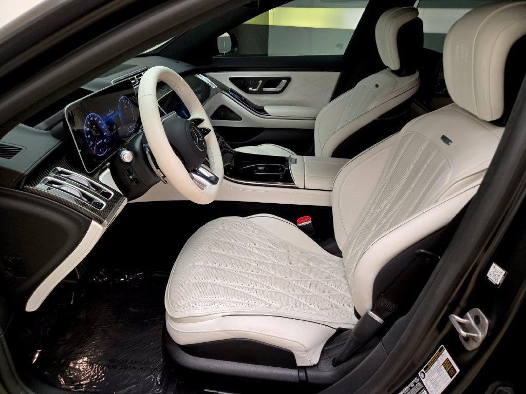 Used 2025 Mercedes-Benz S 63 AMG S image 16