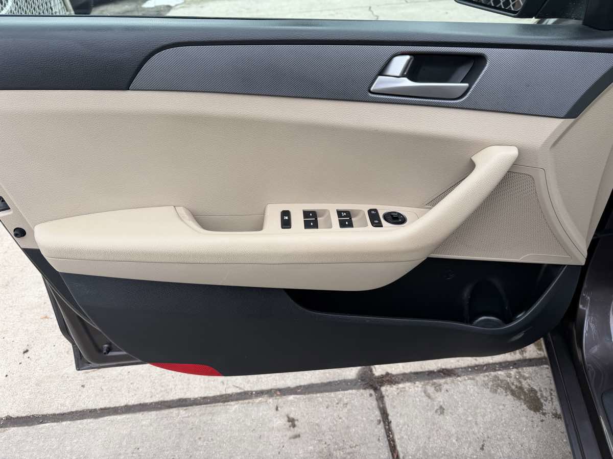Used 2017 Hyundai Sonata SE image 8
