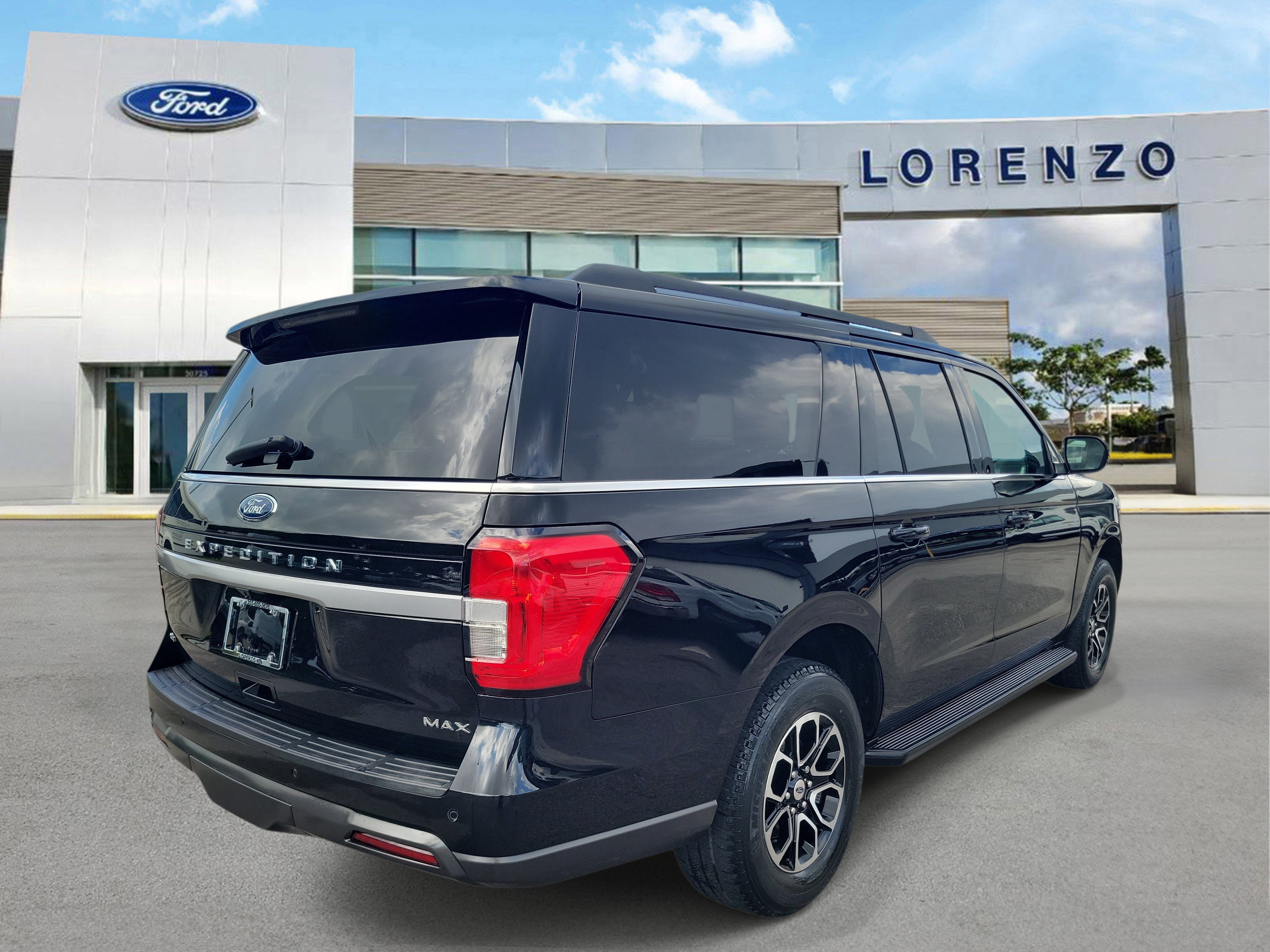 Used 2022 Ford Expedition Max XLT RWD image 5
