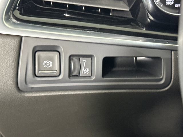 Used 2024 Cadillac XT6 Luxury image 19