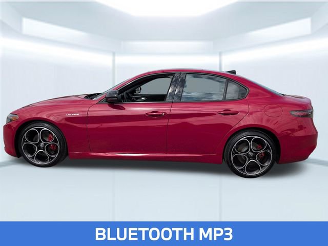 Used 2024 Alfa Romeo Giulia Veloce image 2