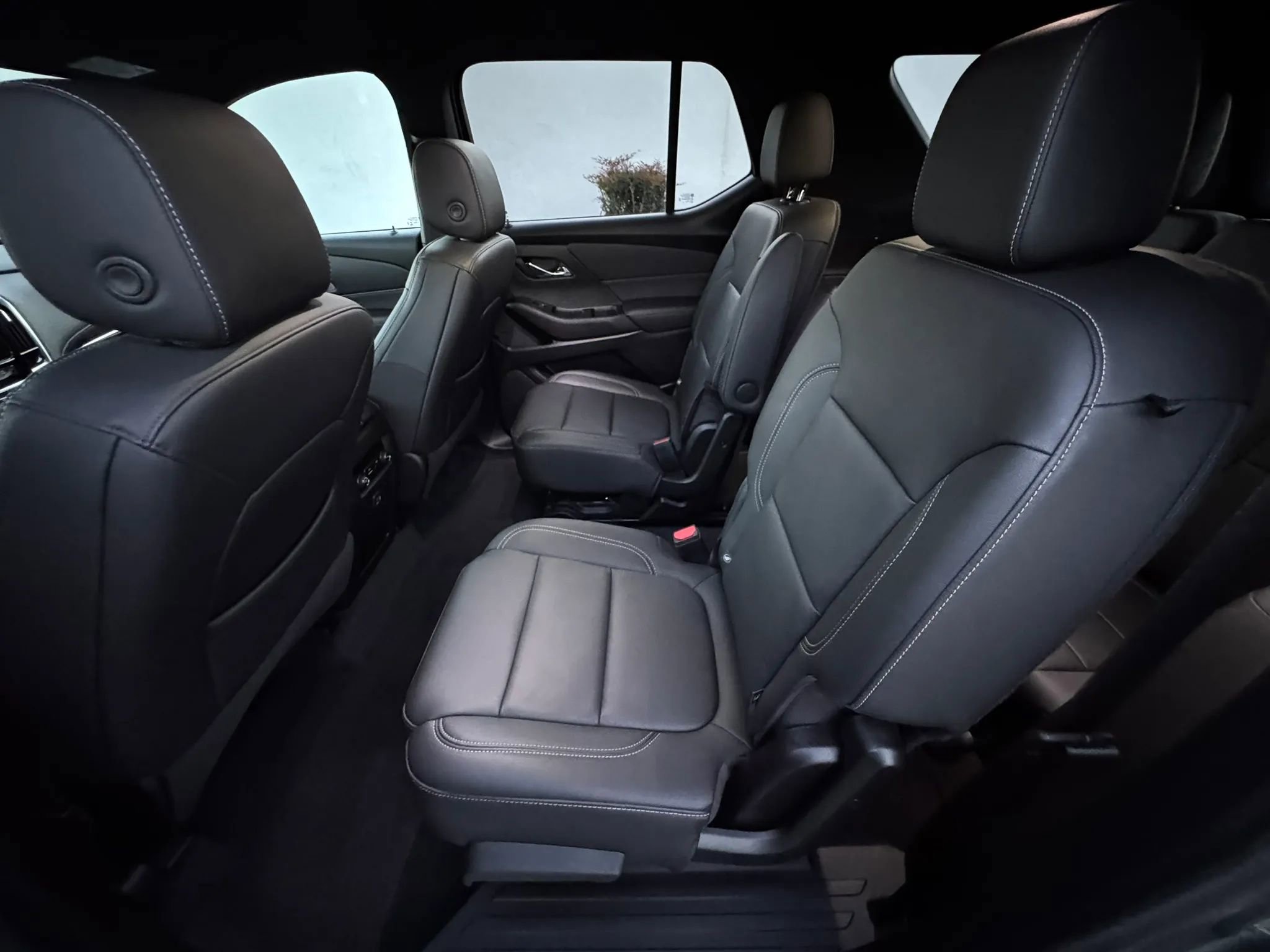 Used 2022 Chevrolet Traverse LT w/ LPO, Floor Liner Package image 19