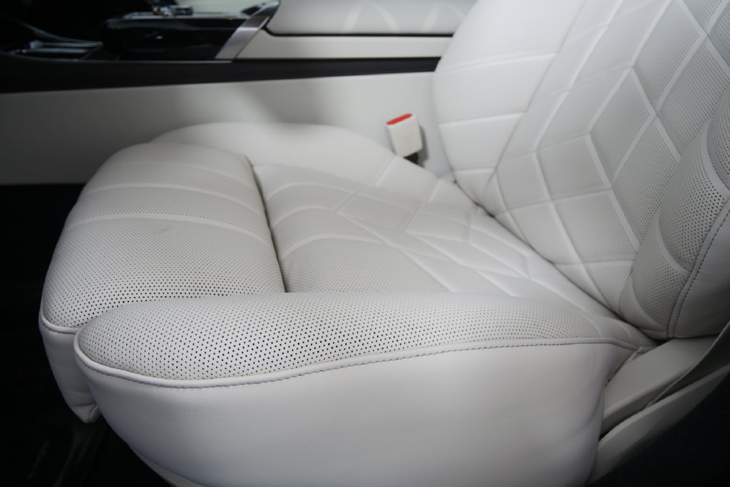 New 2026 BMW 740i RWD image 9