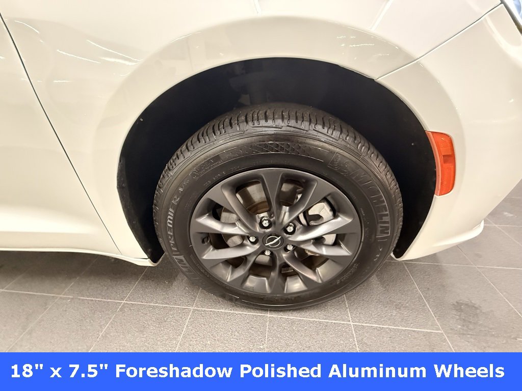 Used 2021 Chrysler Pacifica Touring-L w/ Uconnect Theater Family Group image 48