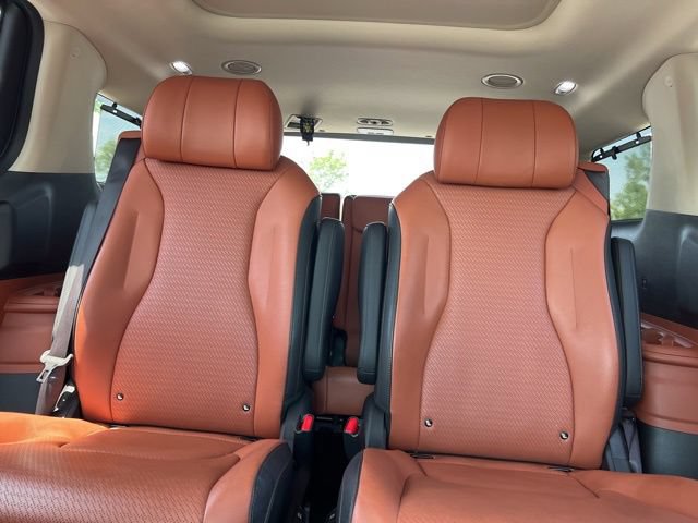 Certified 2024 Kia Carnival SX Prestige FWD image 32