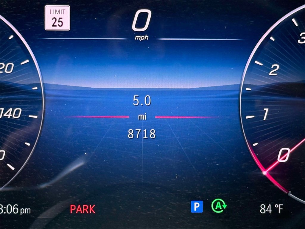 Used 2024 Mercedes-Benz CLE 300 4MATIC Coupe image 5