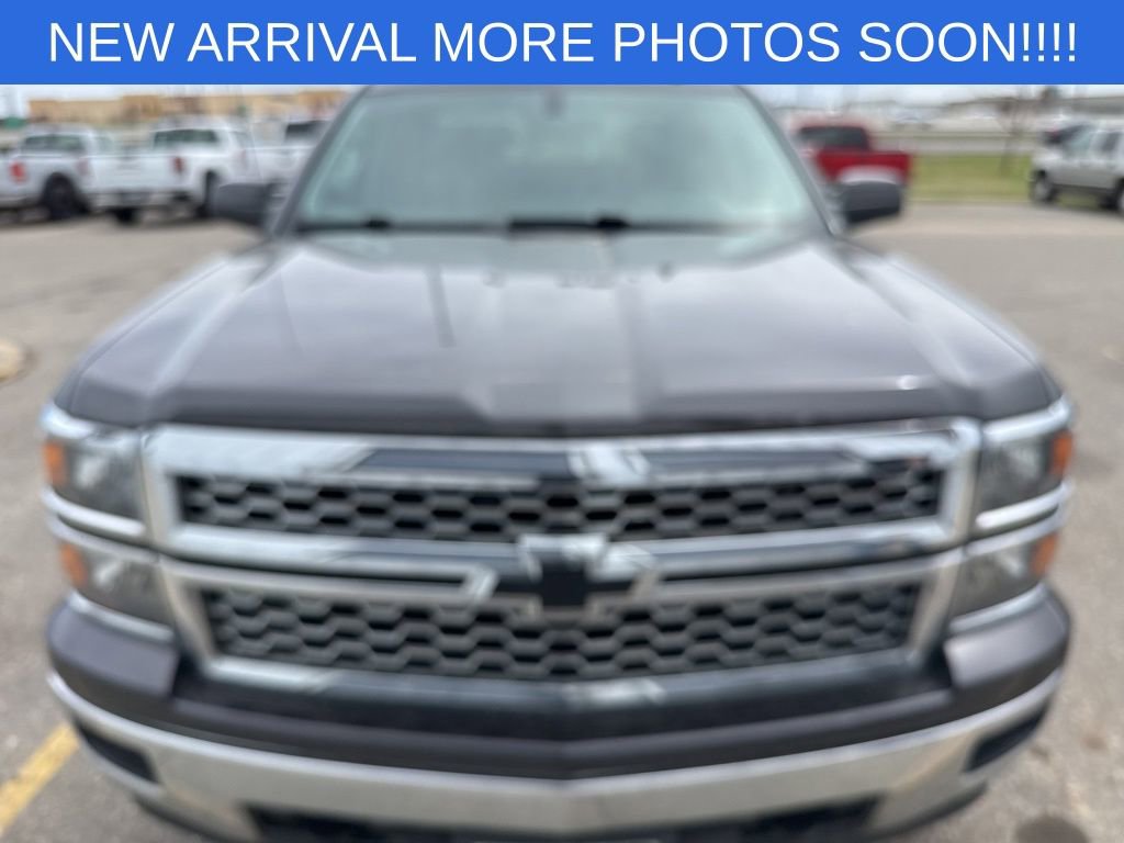 Used 2015 Chevrolet Silverado 1500 LT w/ LT Convenience Package AWD/4WD image 2